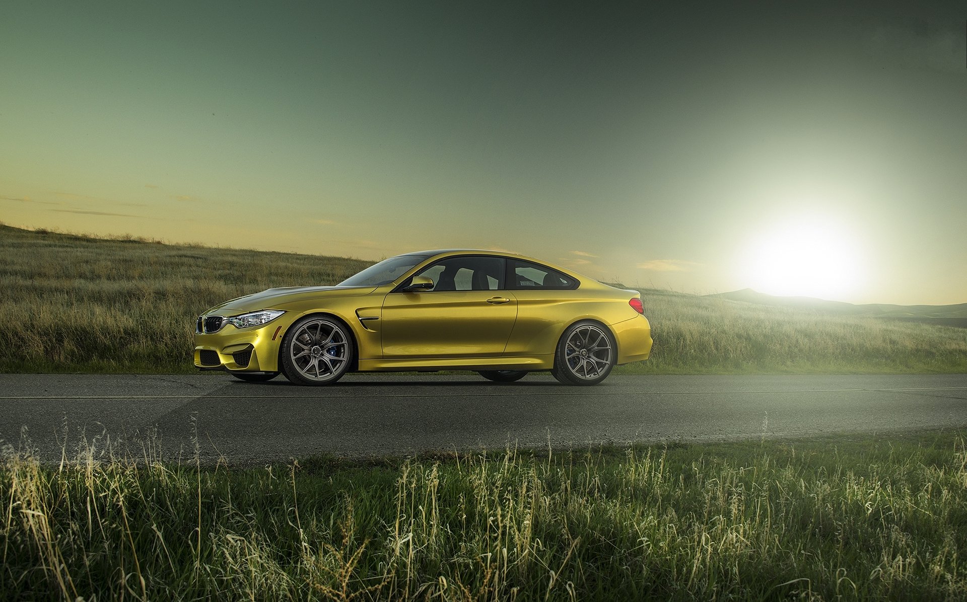 bmw m4 f82 jaune bmw jantes soleil