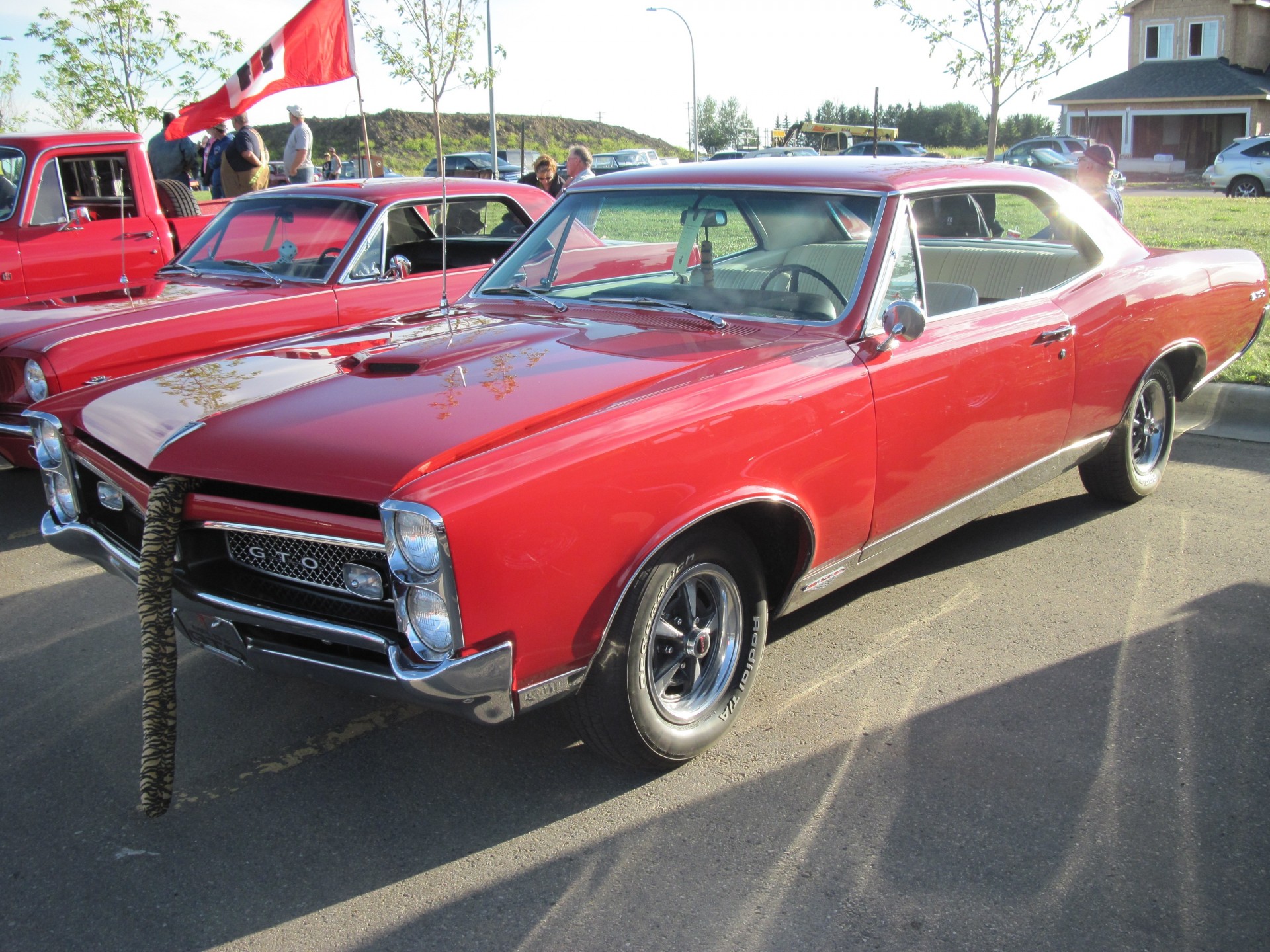 pneus photographie pontiac rouge phares