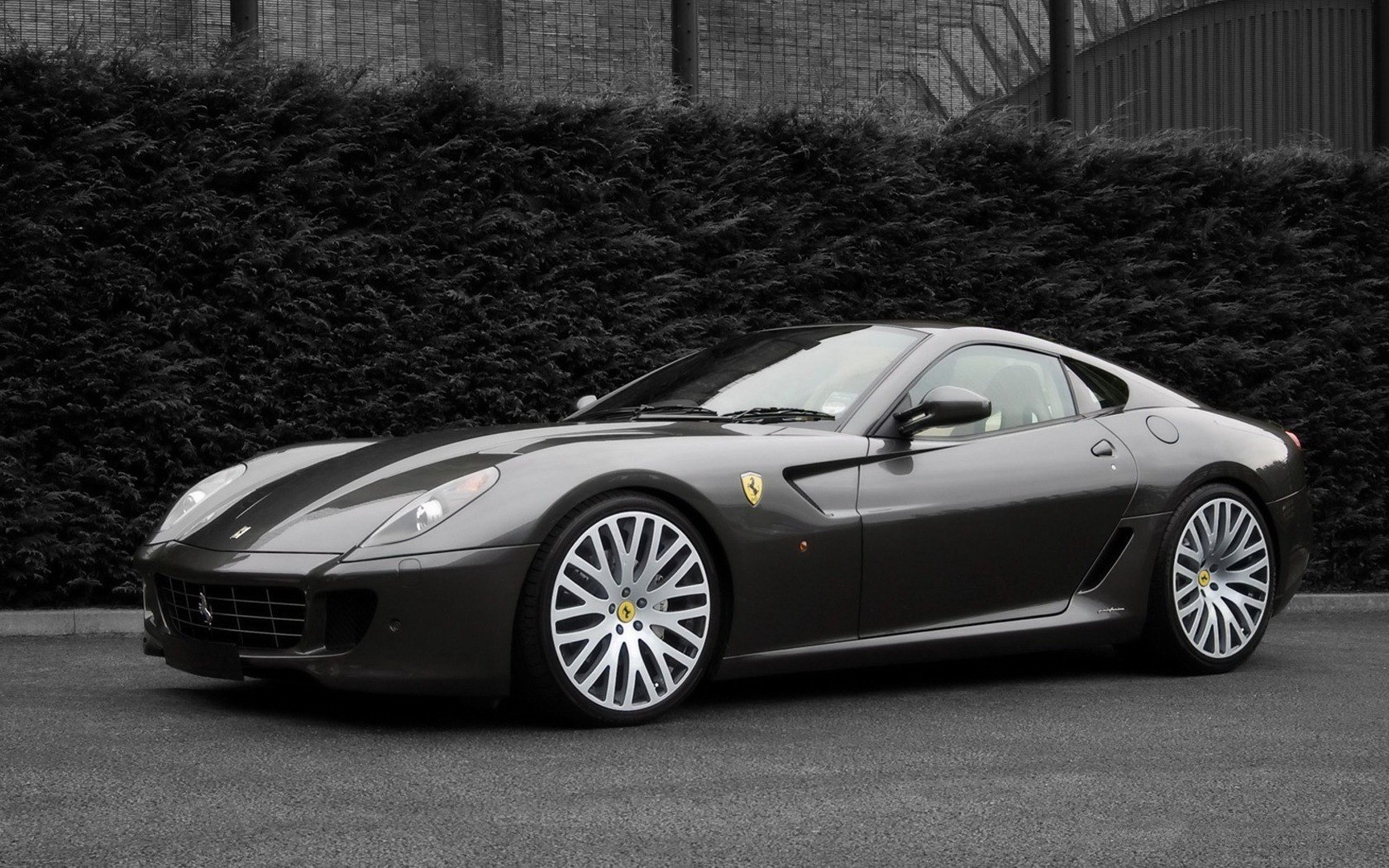 project kahn icône de la marque grille rabitsa ferrari gris auto jaune beauté voitures transport véhicules b-b jantes brouette voiture noire buissons