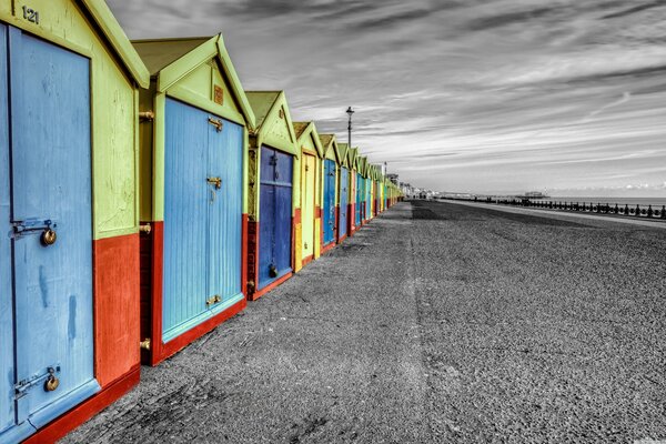 Huttes multicolores en Angleterre Brighton