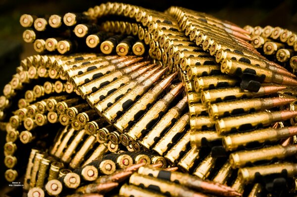 Cartouches ruban, balles, pour armes à feu