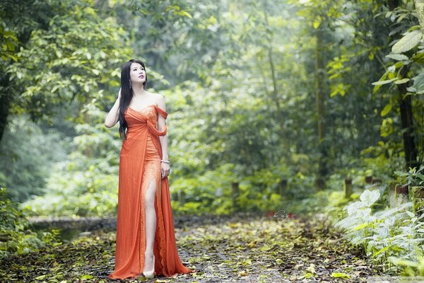 Photoshoot fille asiatique dans la nature