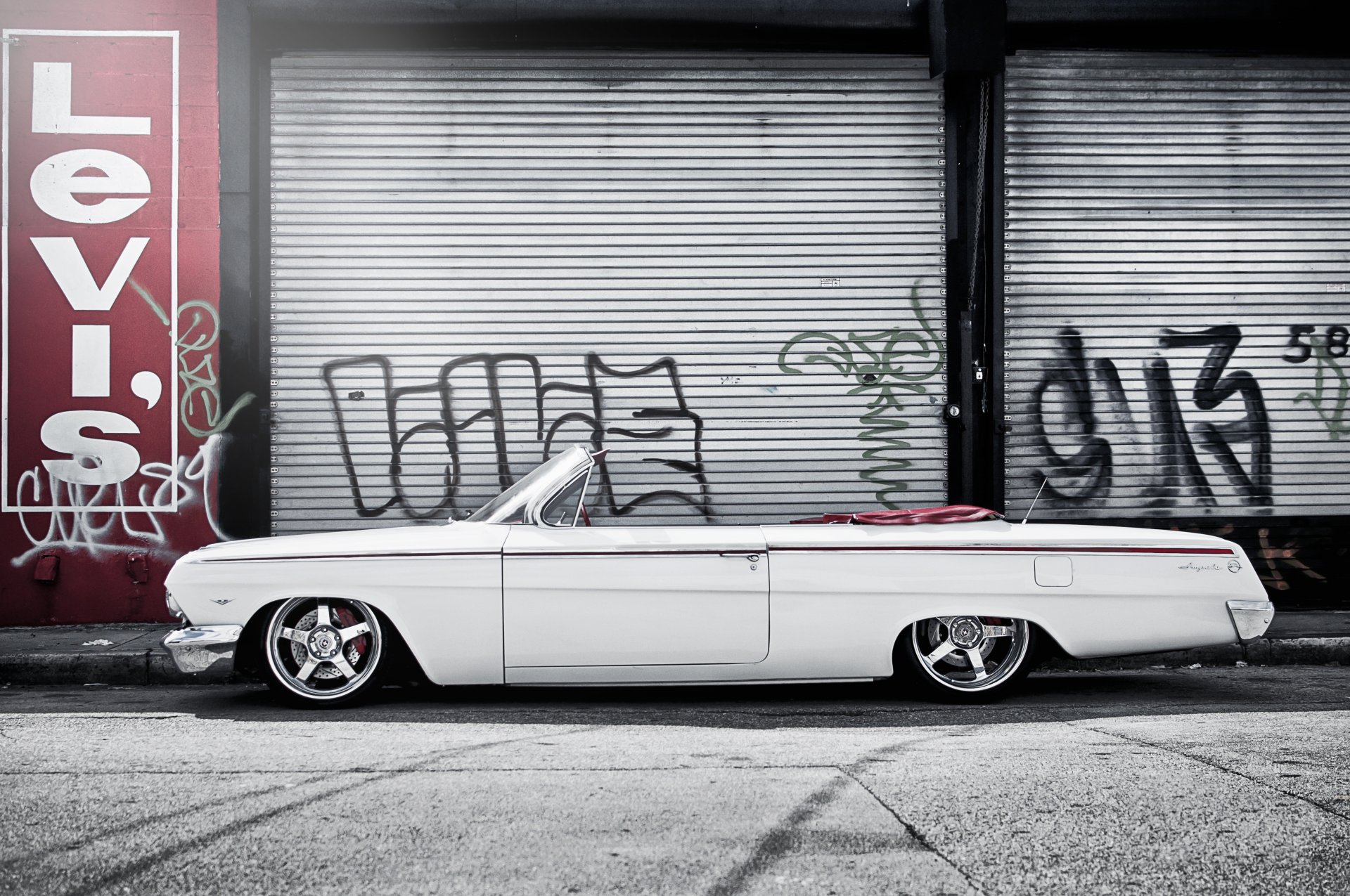 chevrolet impala blanc chevrolet blanc cabriolet rue graffiti