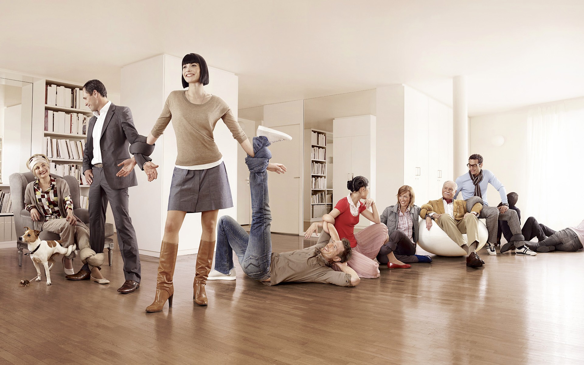 romain loren romain laurent créatif lien noeuds liés chaîne jambes mains gens humour à