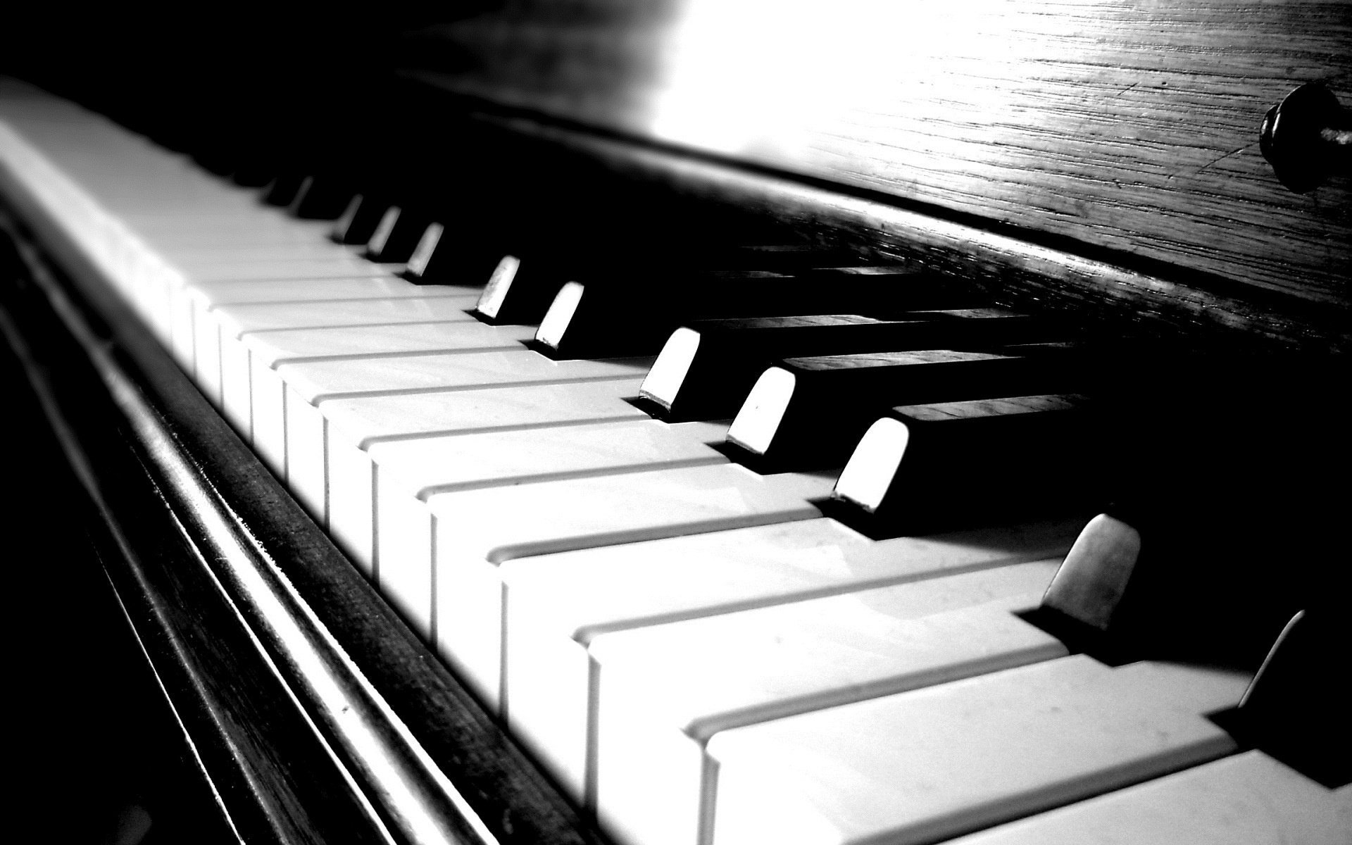 piano touches piano noir et blanc