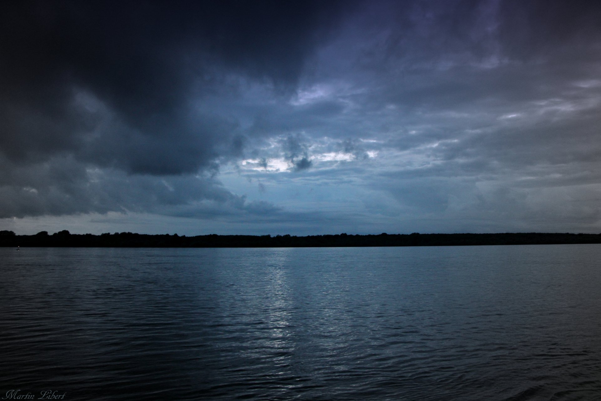 nuit rivière eau clair de lune