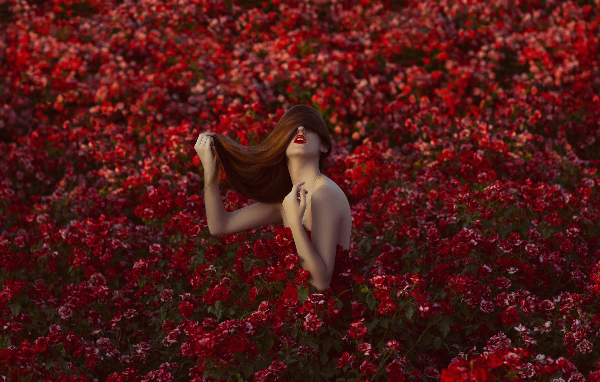 peau et épines mara sais fille maquillage fleurs cheveux éponges