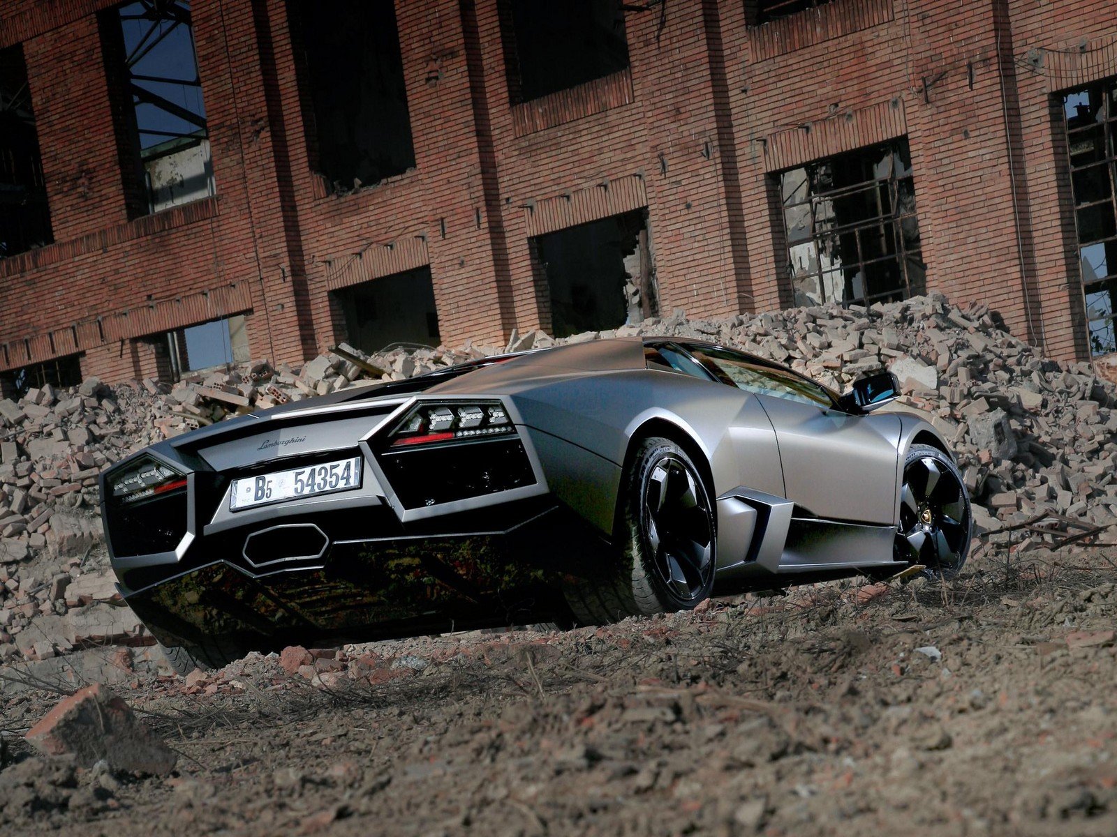 lamborghini reventon noir ruines