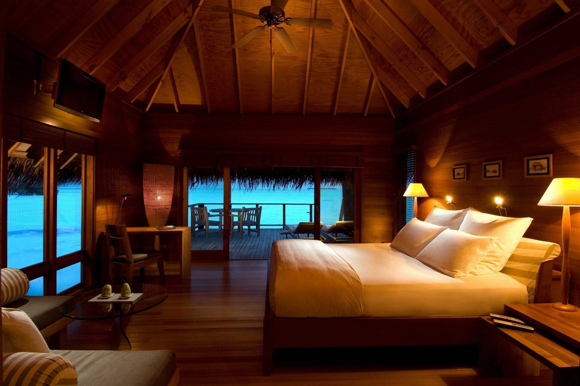 bungalow lit oreillers lampes mer loisirs