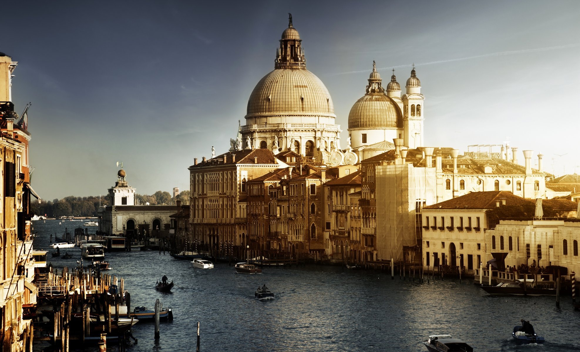 gondoles venise italie bâtiments bateaux venise canal italy