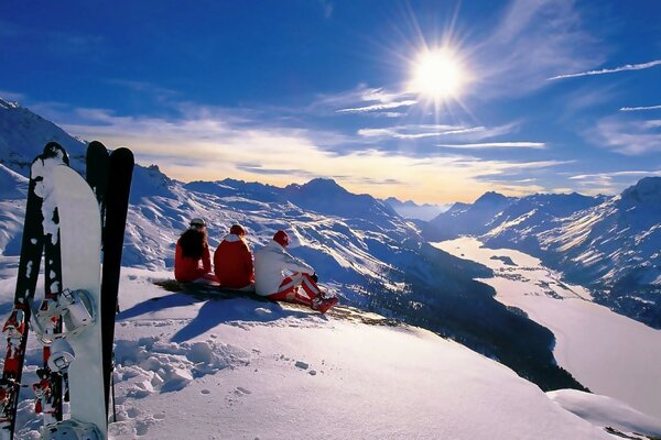 Neige soleil ciel montagne