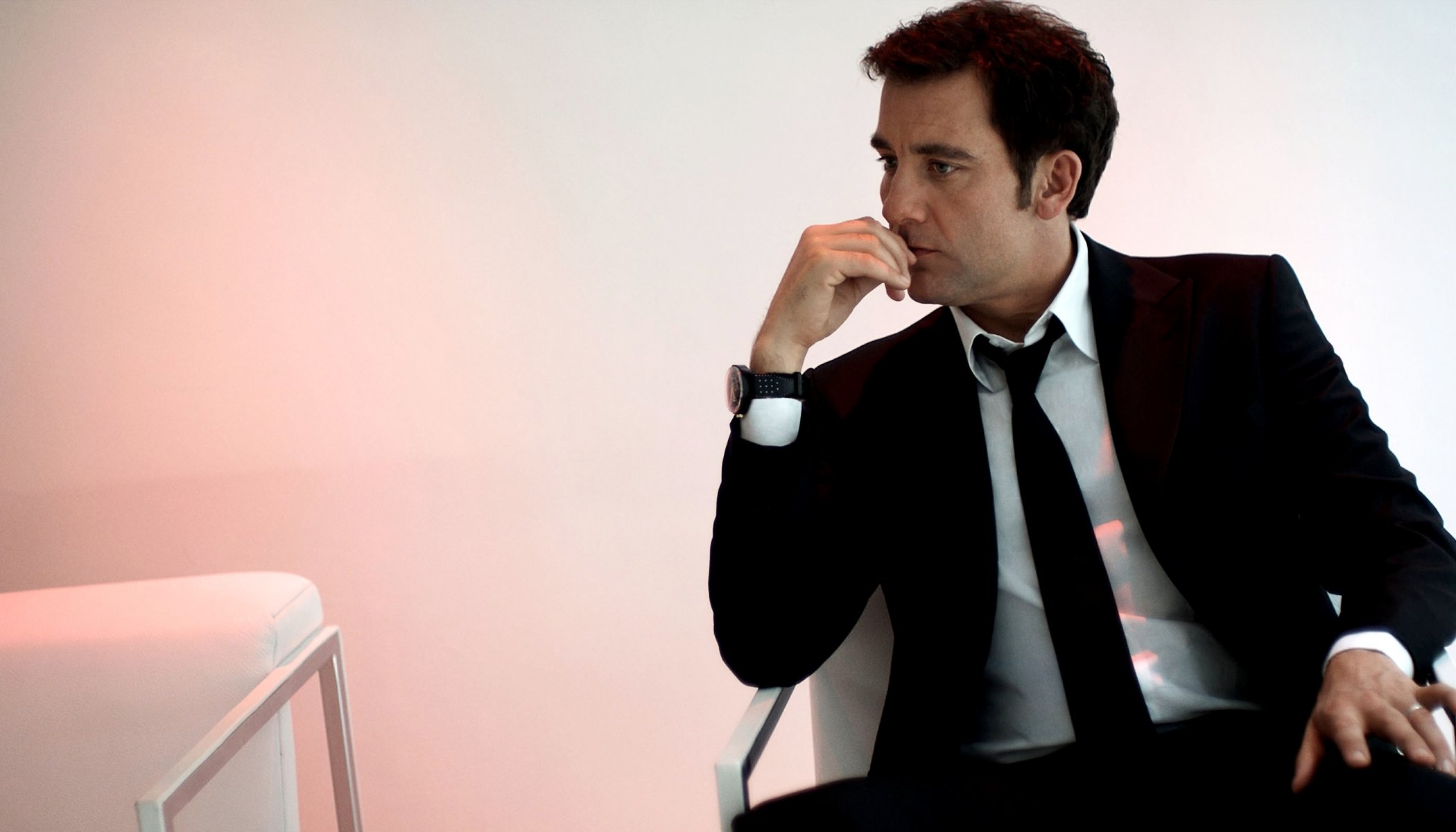 clive owen homme acteur producteur costume montre vue