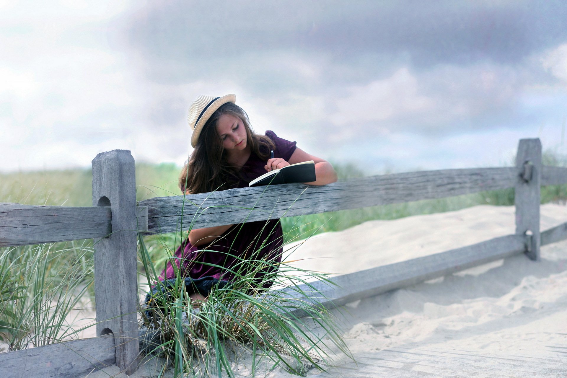 fille livre clôture humeur