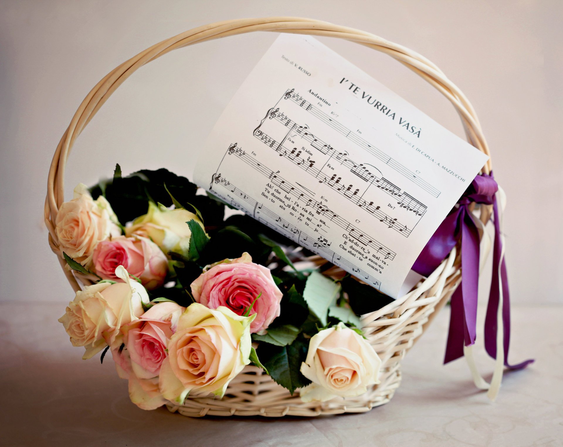 fleurs bouquet fleur panier panier notes roses