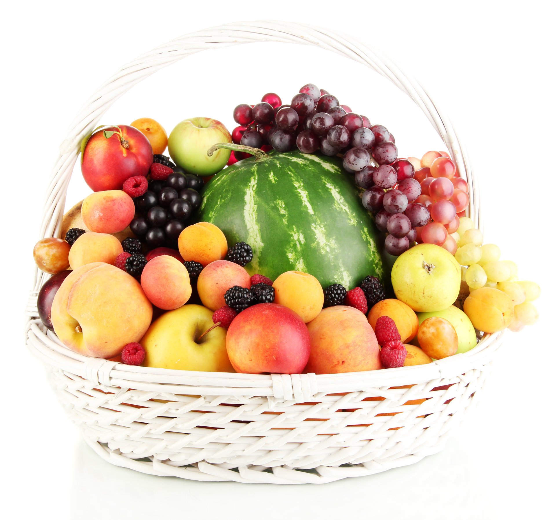 baies fruits panier pastèque pommes pêches nectarine prunes abricots framboises raisins mûres