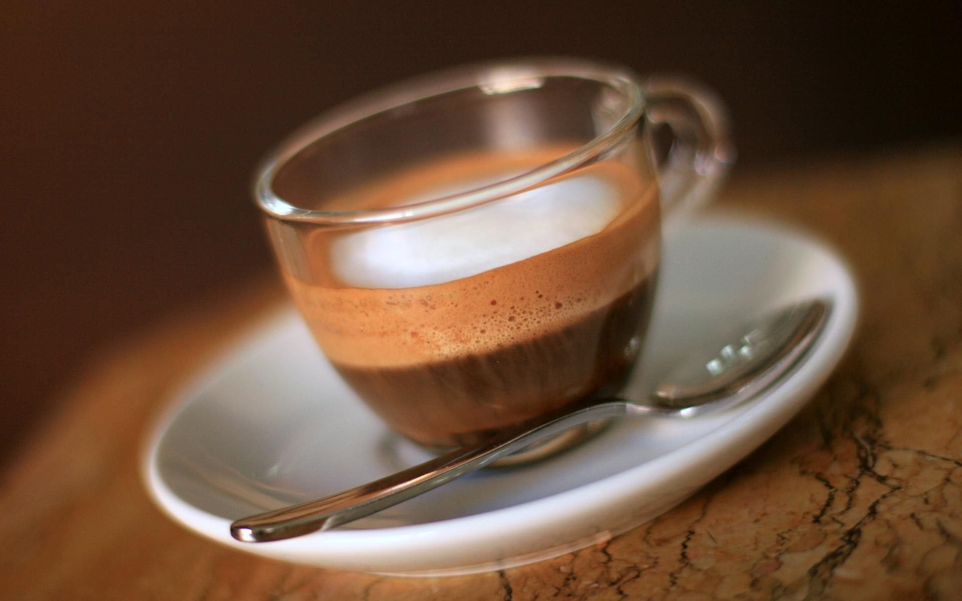 café mousse tasse soucoupe cuillère parfum