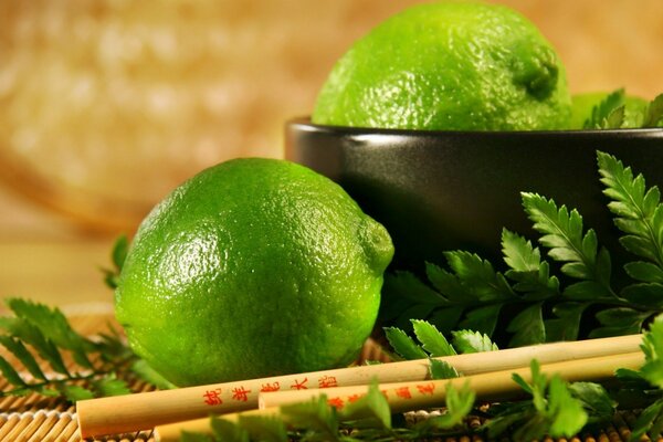 Citron vert à la menthe à la chinoise
