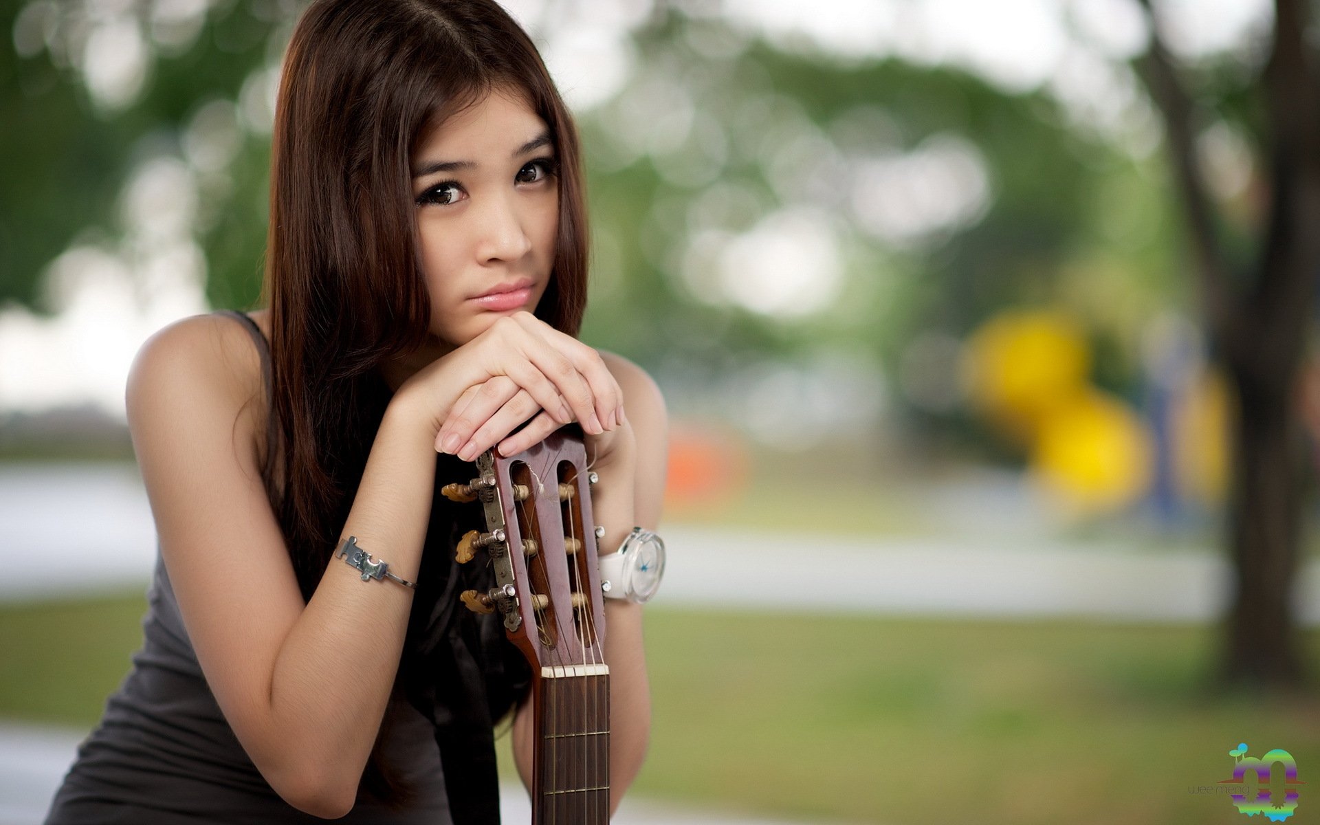 juinnie thor fille guitare