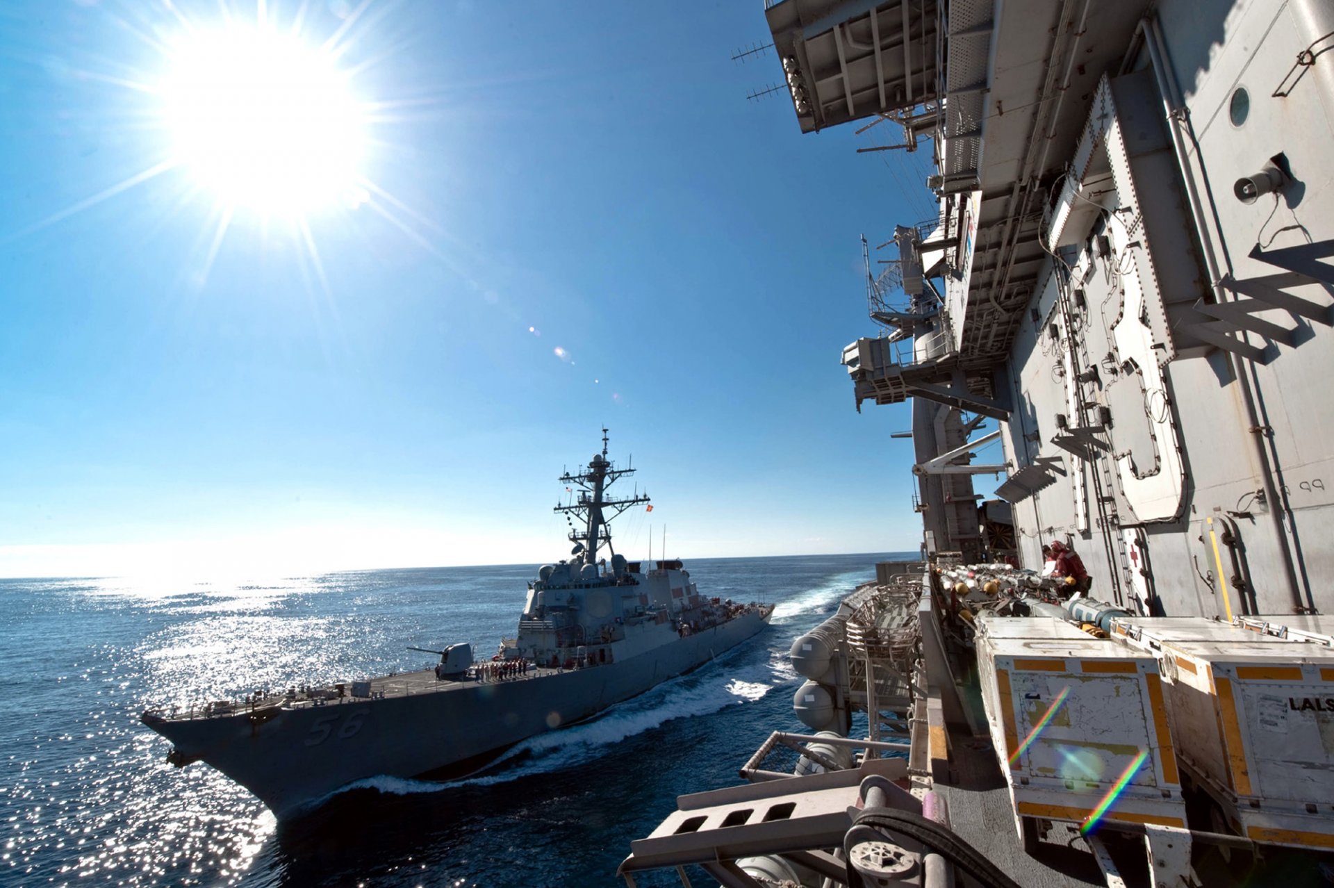 navire uss john s. mccain ddg-56 marine soleil océan