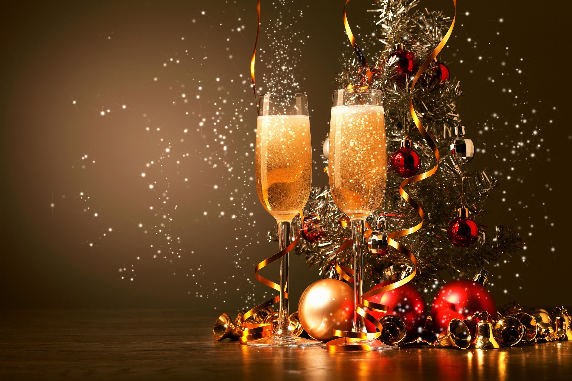 boules cloches clinquant verres à vin champagne boisson