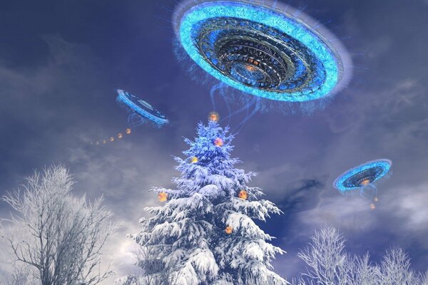 UFO navire brille sur l arbre de Noël