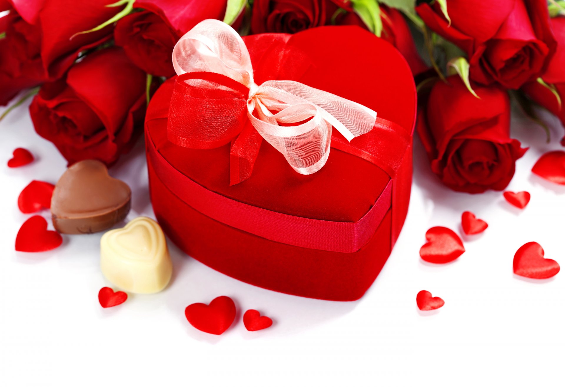 amour romantique roses bouquet coeur cadeau bonbons chocolat
