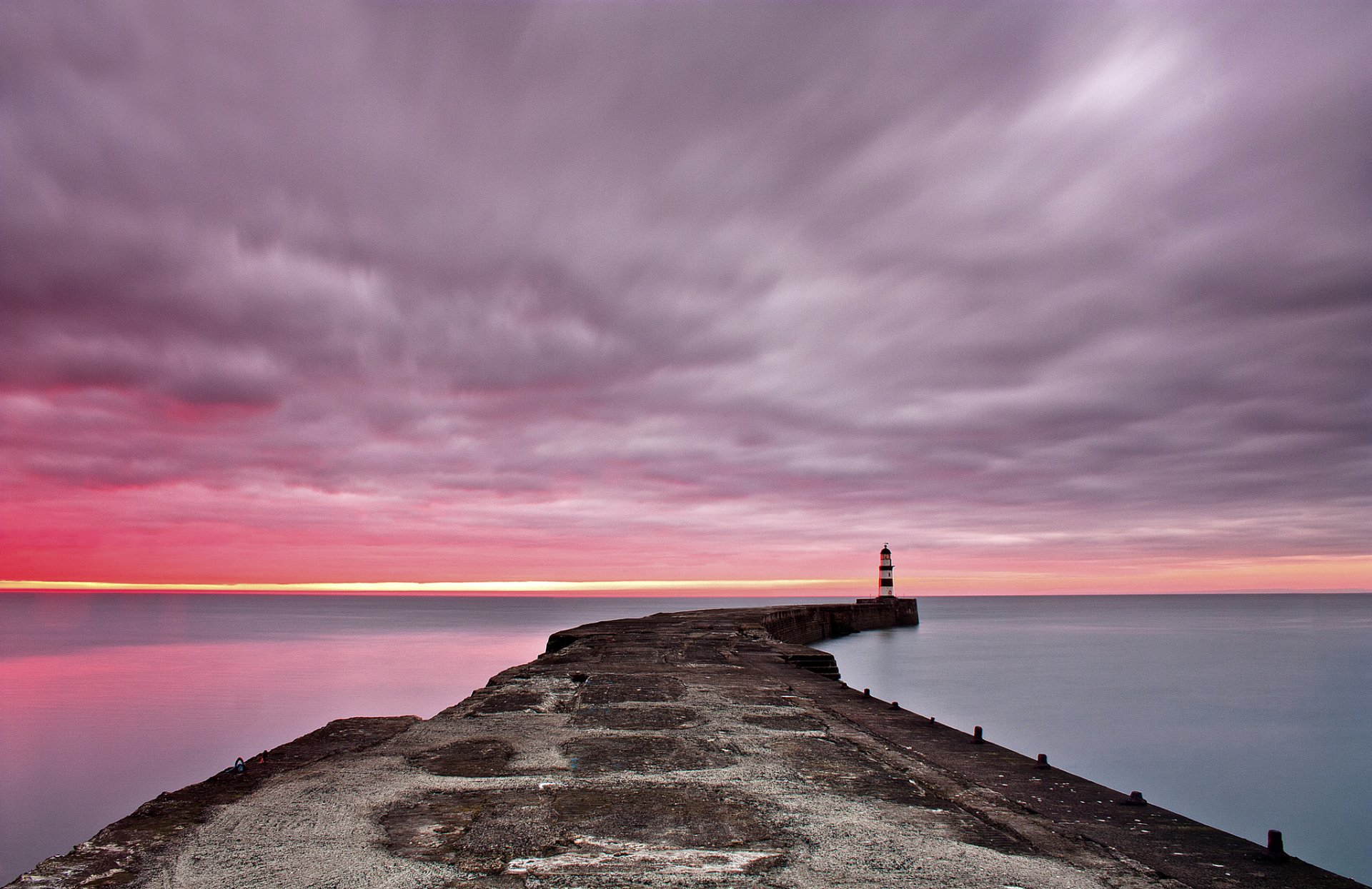 mer jetée phare aube