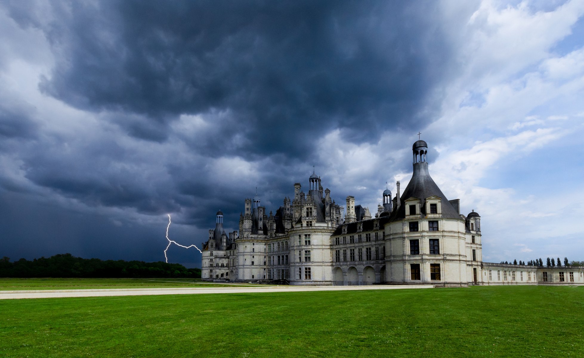 france château de chambord château de chambord château ciel nuages orage foudre