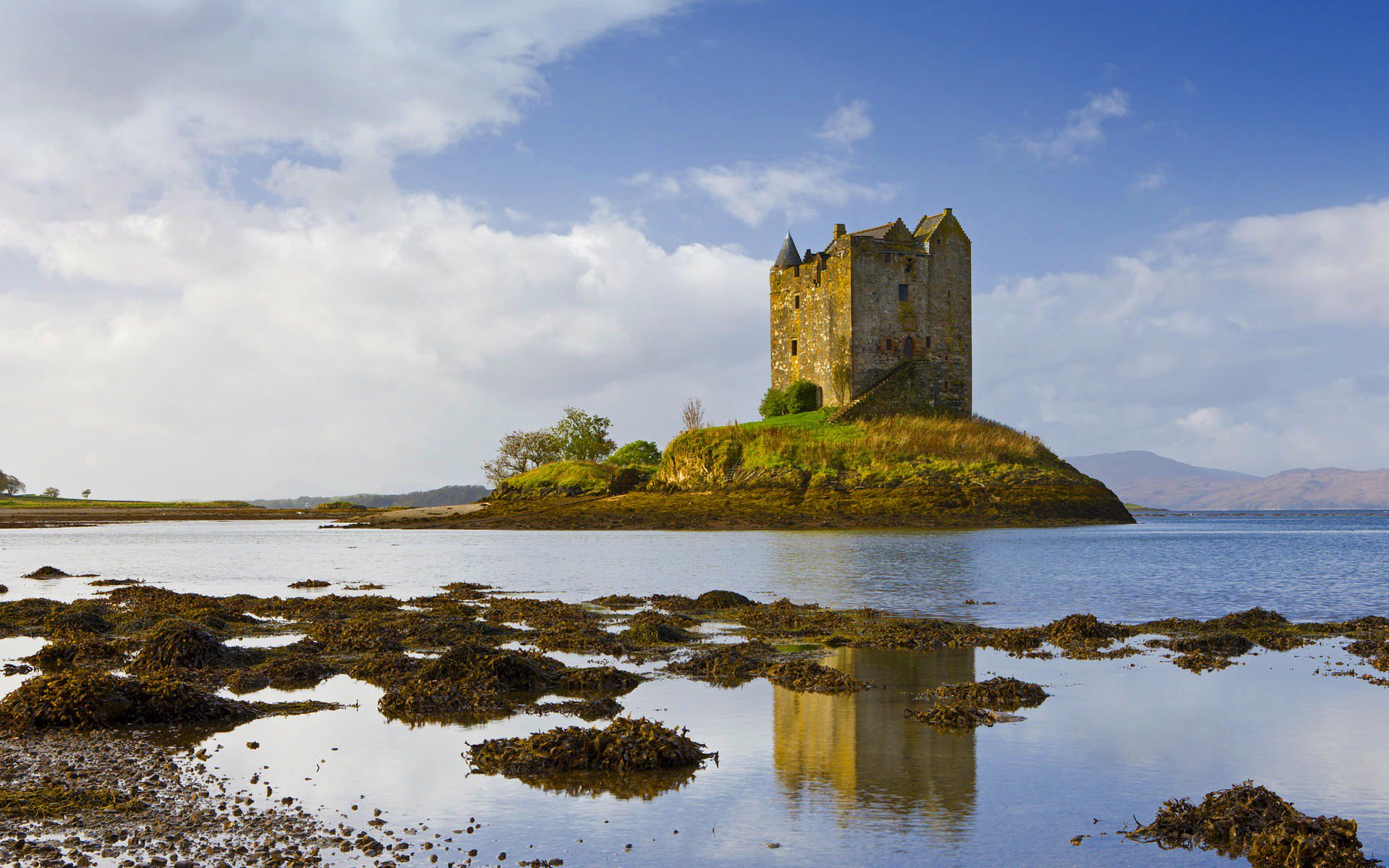 écosse loch lynn château stalker ciel nuages île tour